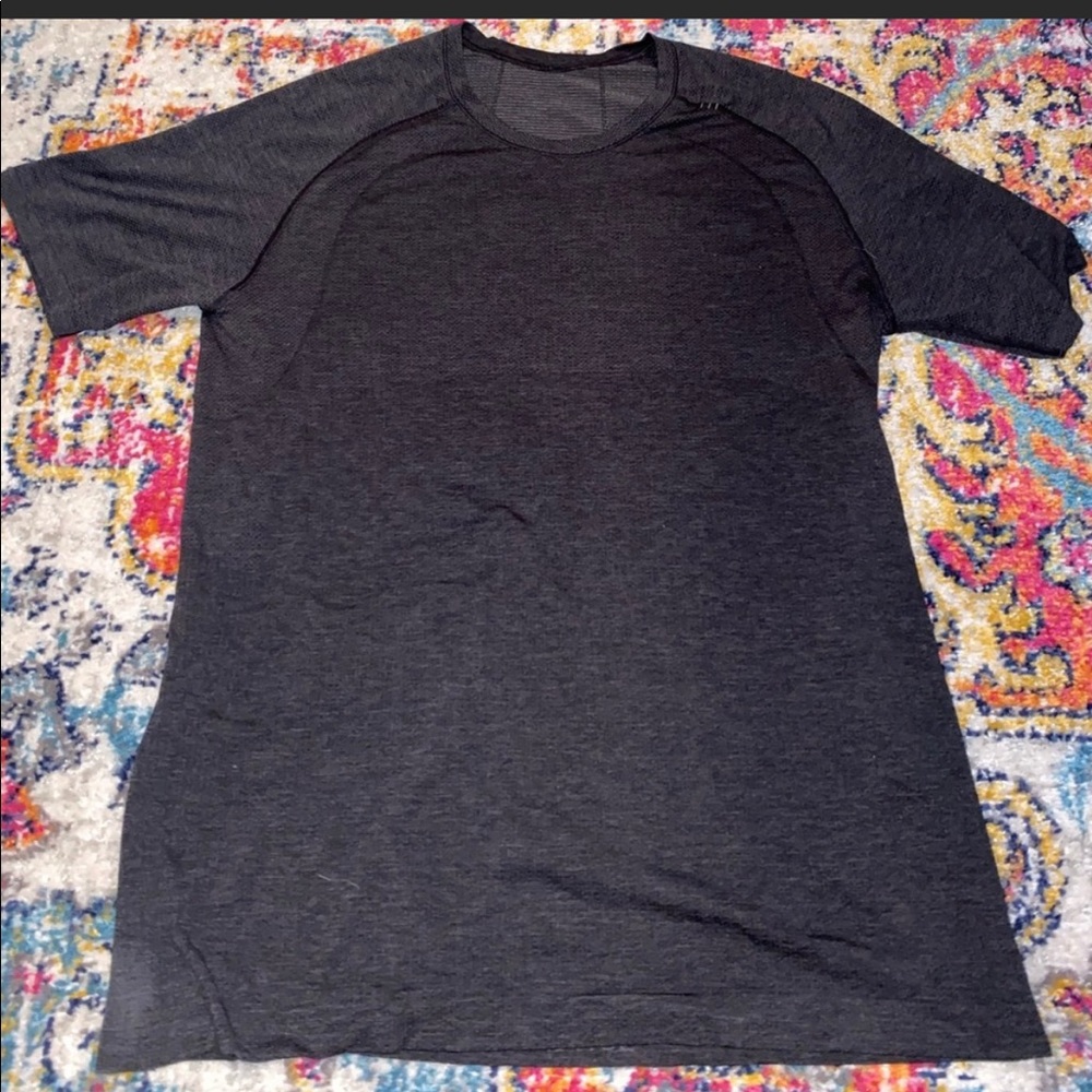 Lulu lemon shirt